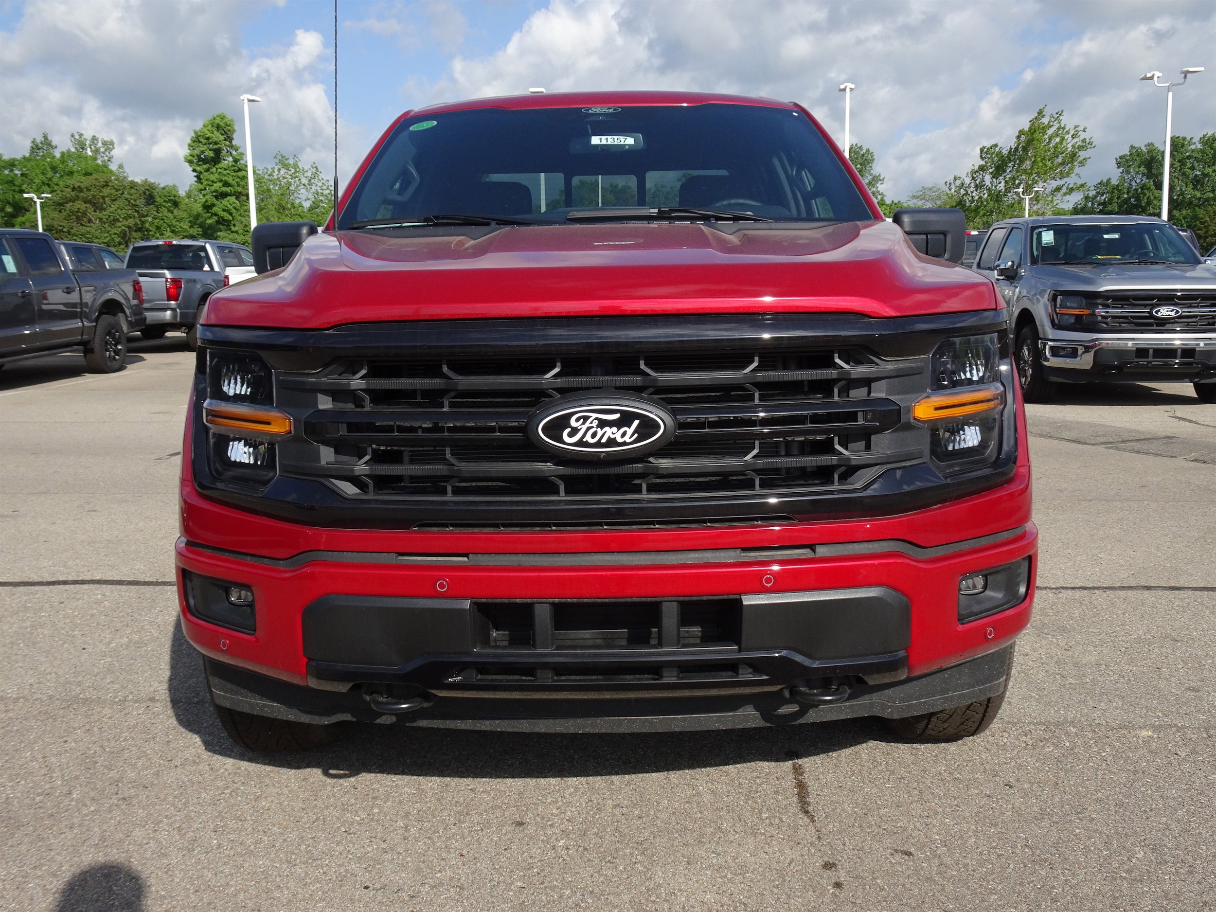 2025 Ford F-150 XLT - Photo 10