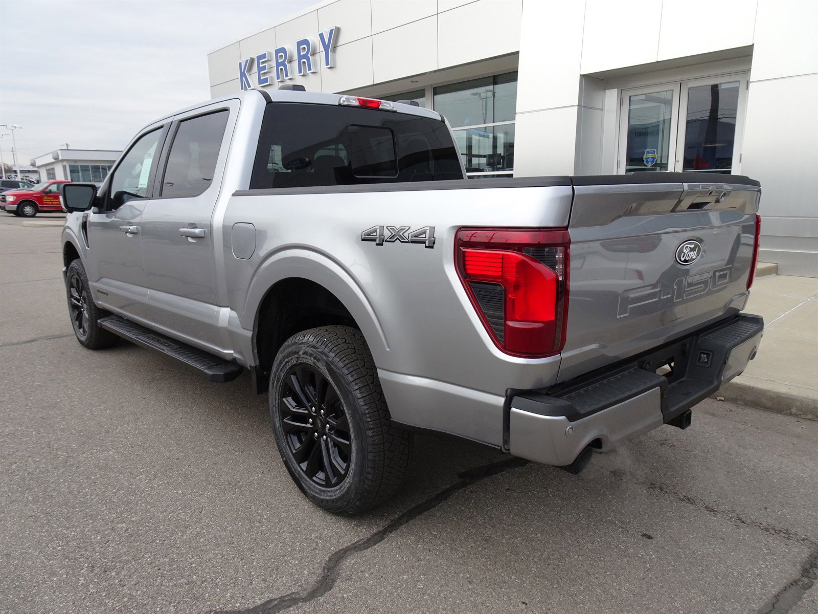 2025 Ford F-150 XLT photo 3