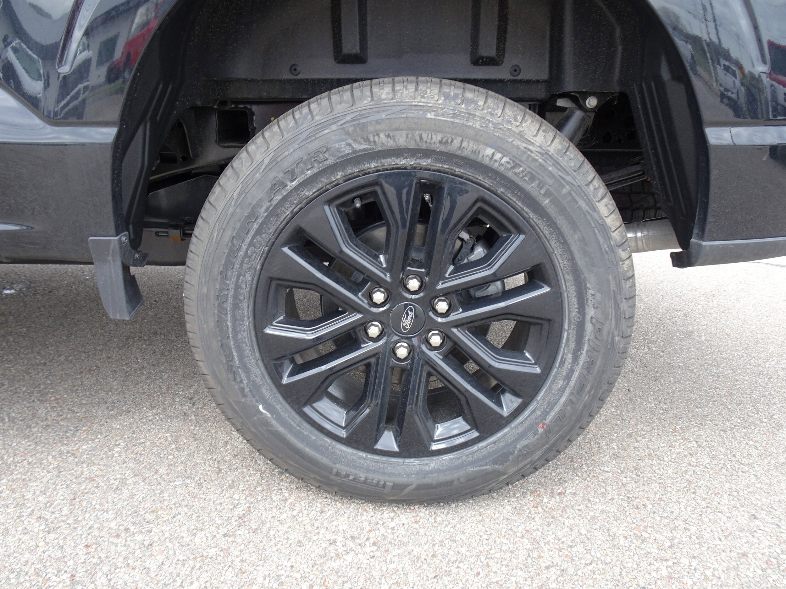 2025 Ford F-150 XLT photo 3
