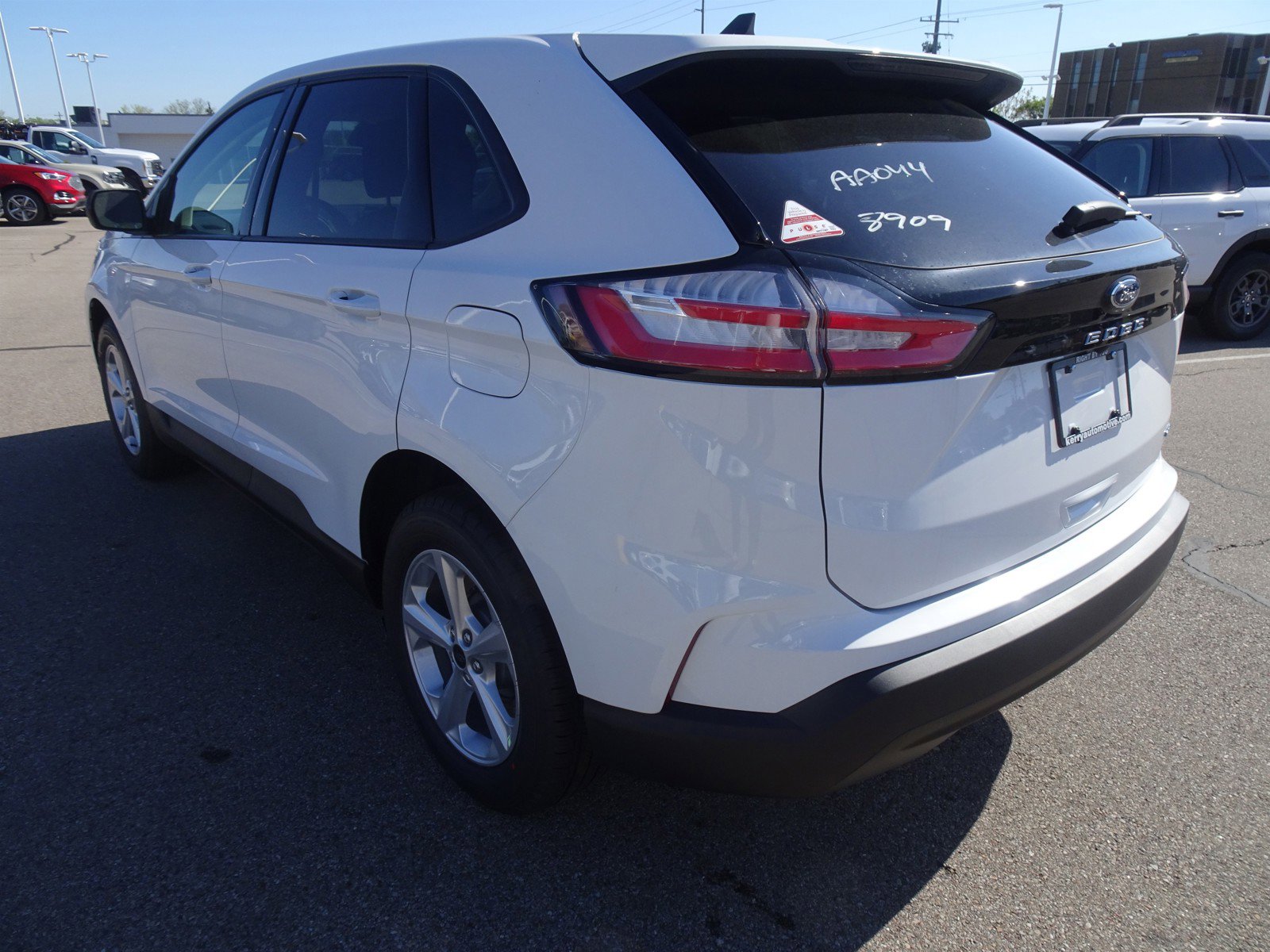 2024 Ford Edge SE photo 4