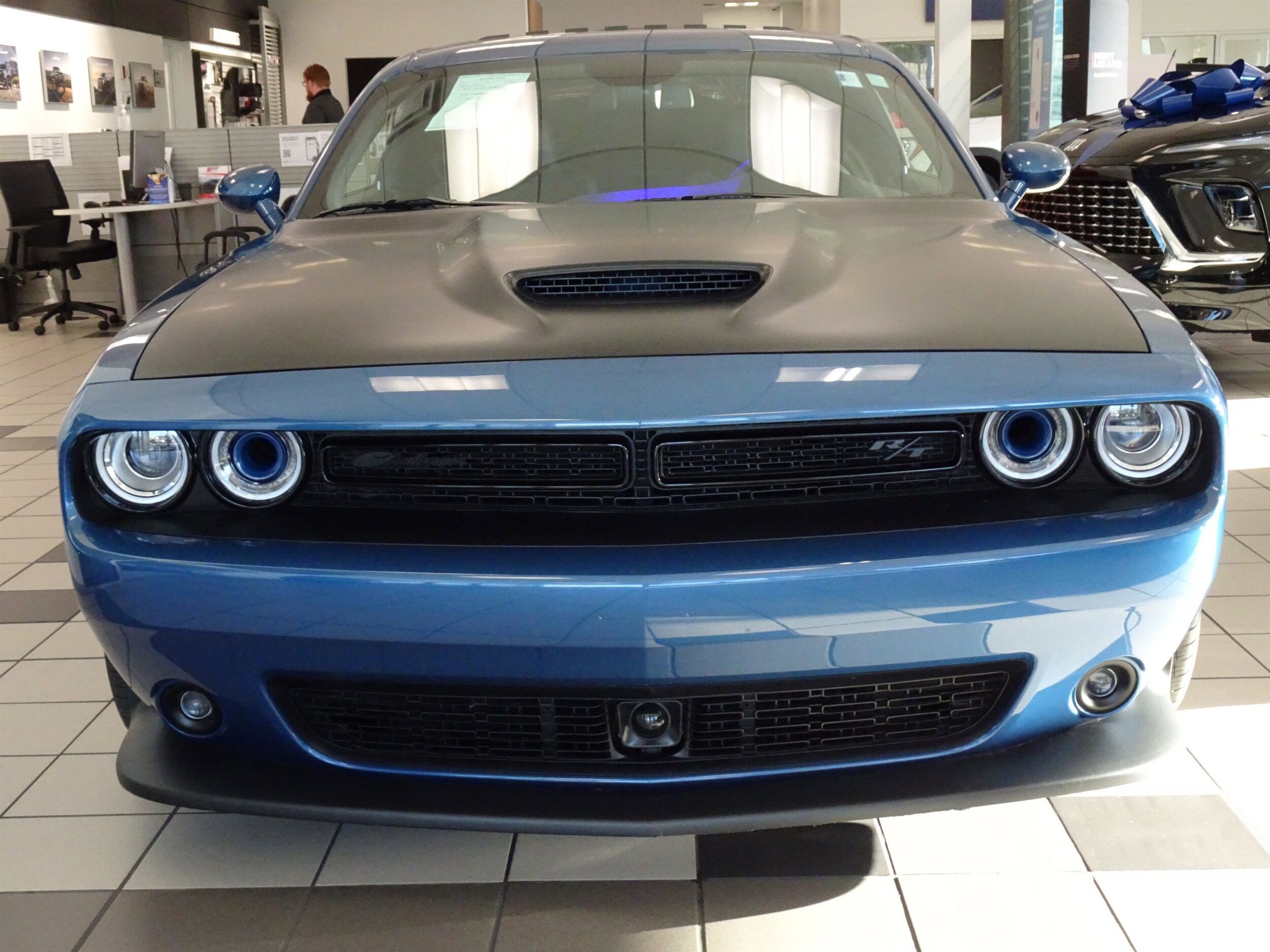 2023 Dodge Challenger R/T photo 2