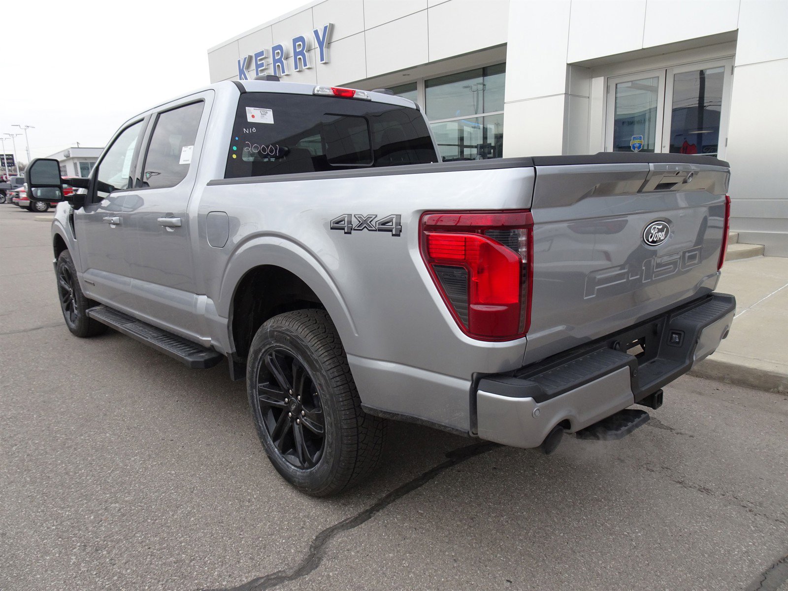 2025 Ford F-150 XLT photo 3