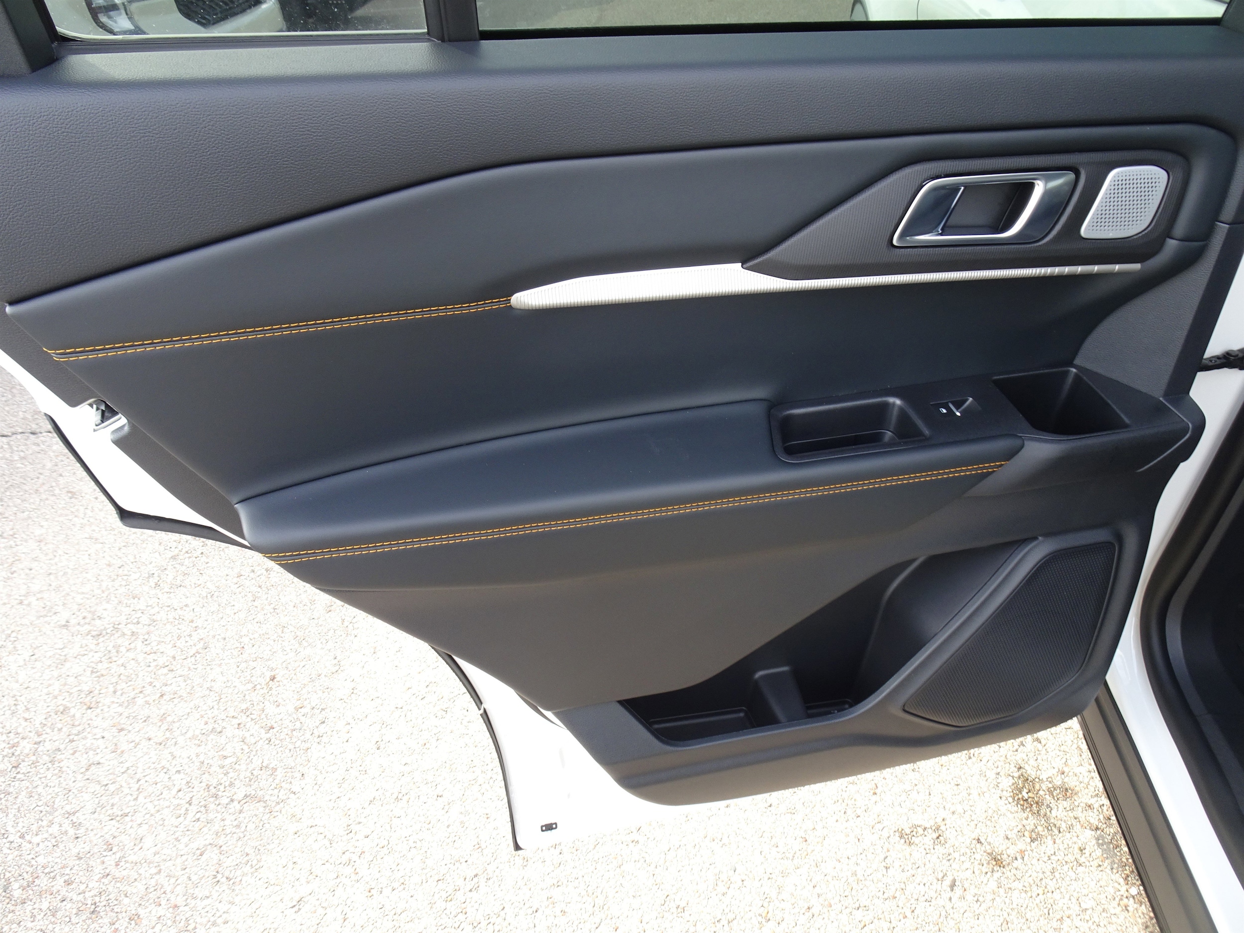 2026 Ford Explorer Tremor - Photo 17