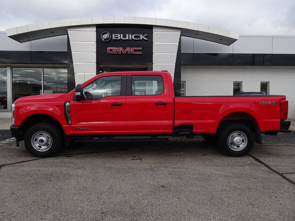 Used 2024 Ford Super Duty F-350 SRW XL Truck Crew Cab