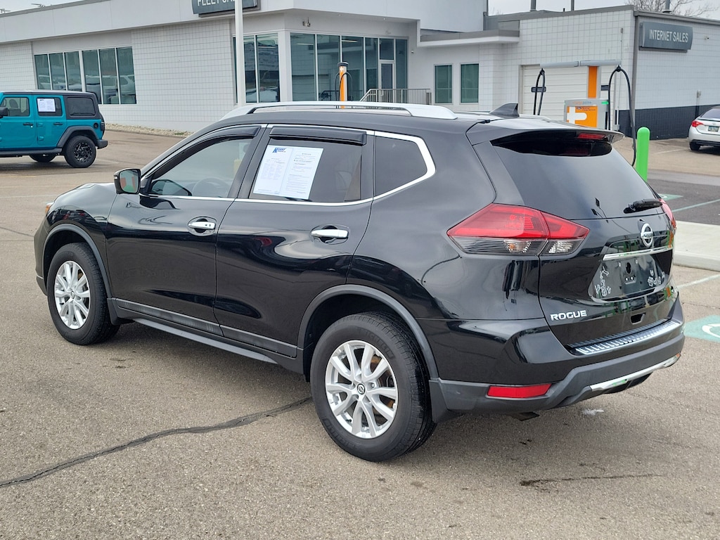 Used 2018 Nissan Rogue SV SUV