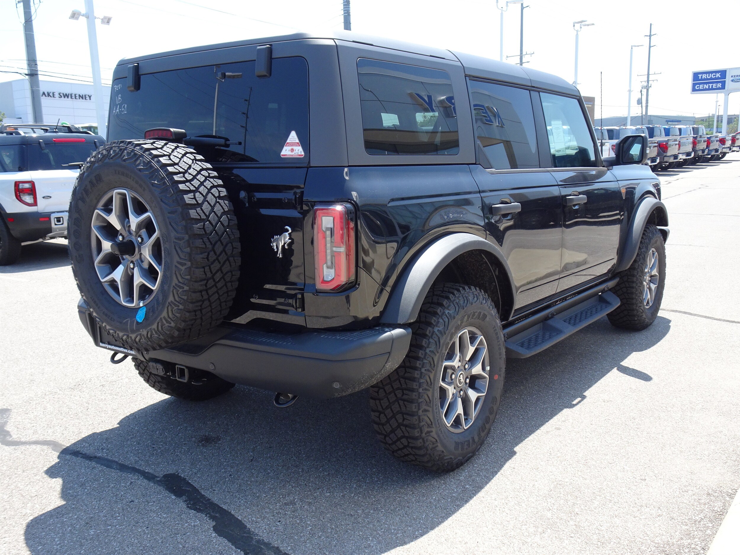 2025 Ford Bronco 4-Door Badlands - Photo 6