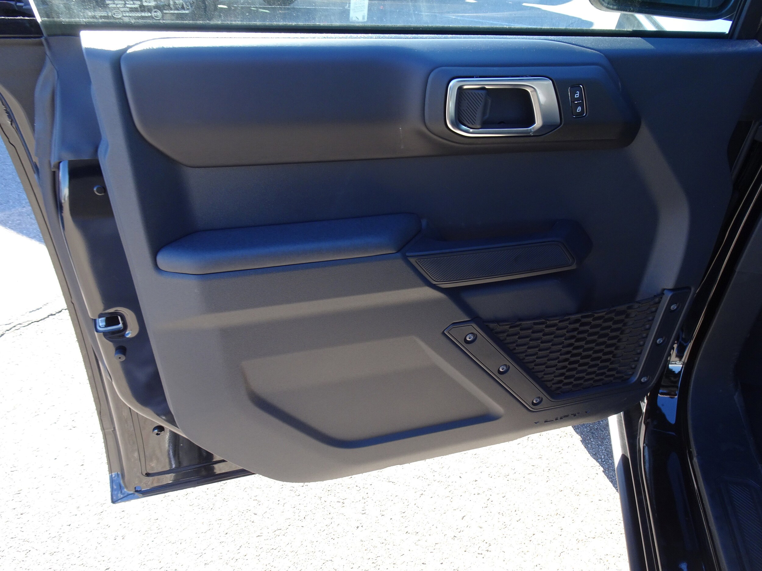 2025 Ford Bronco 4-Door Badlands - Photo 11