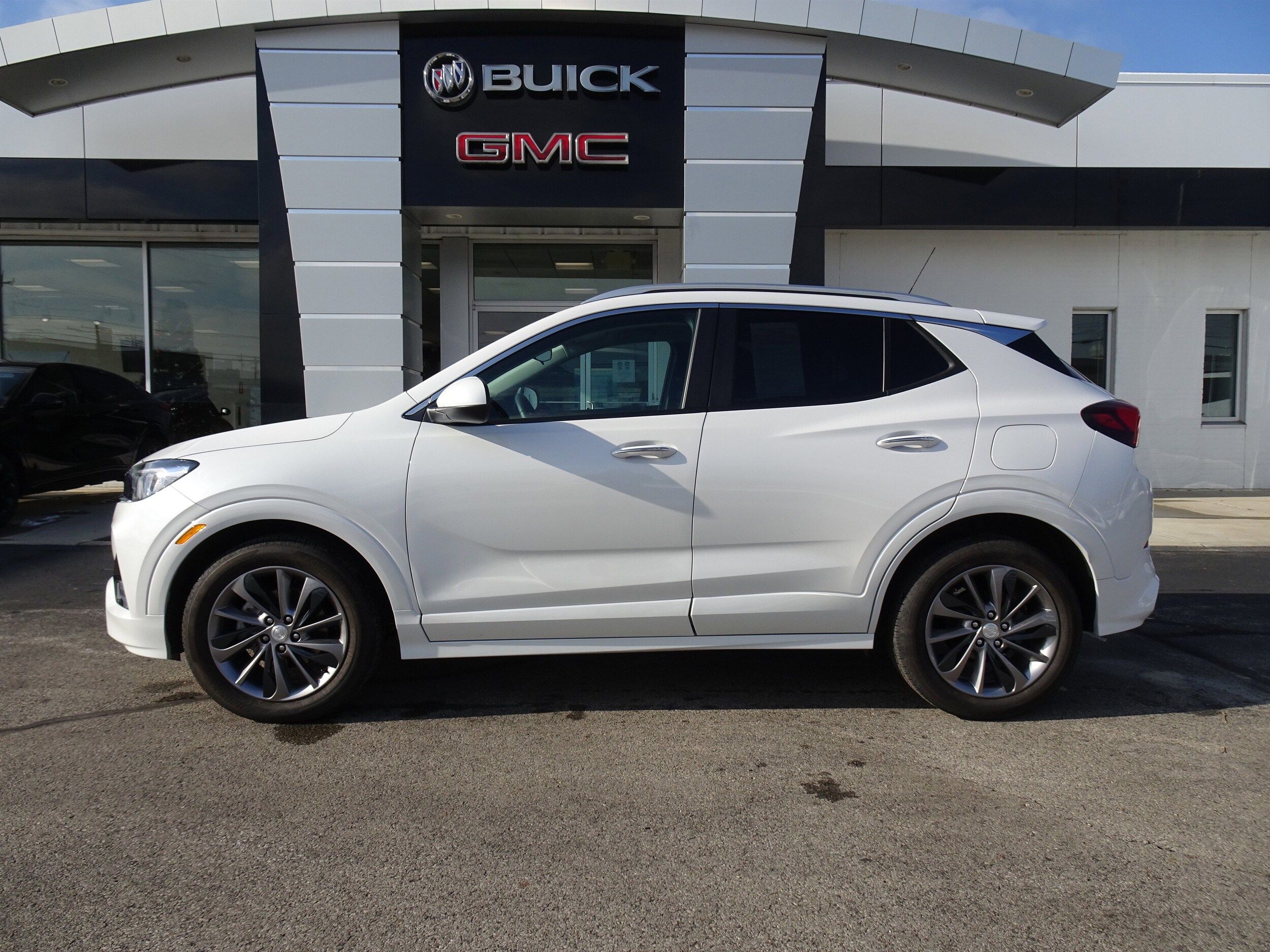 2023 Buick Encore GX Select photo 2