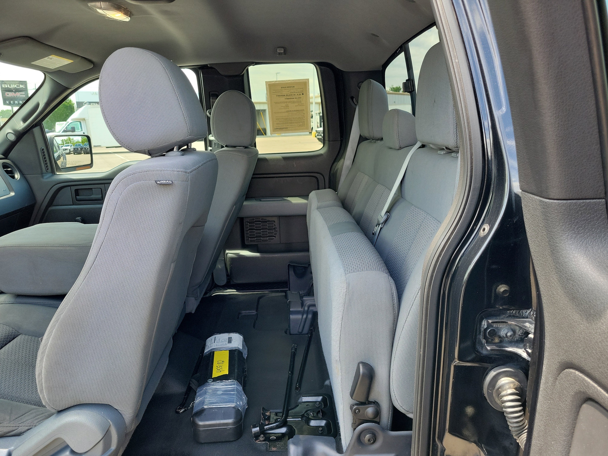 Photo 12