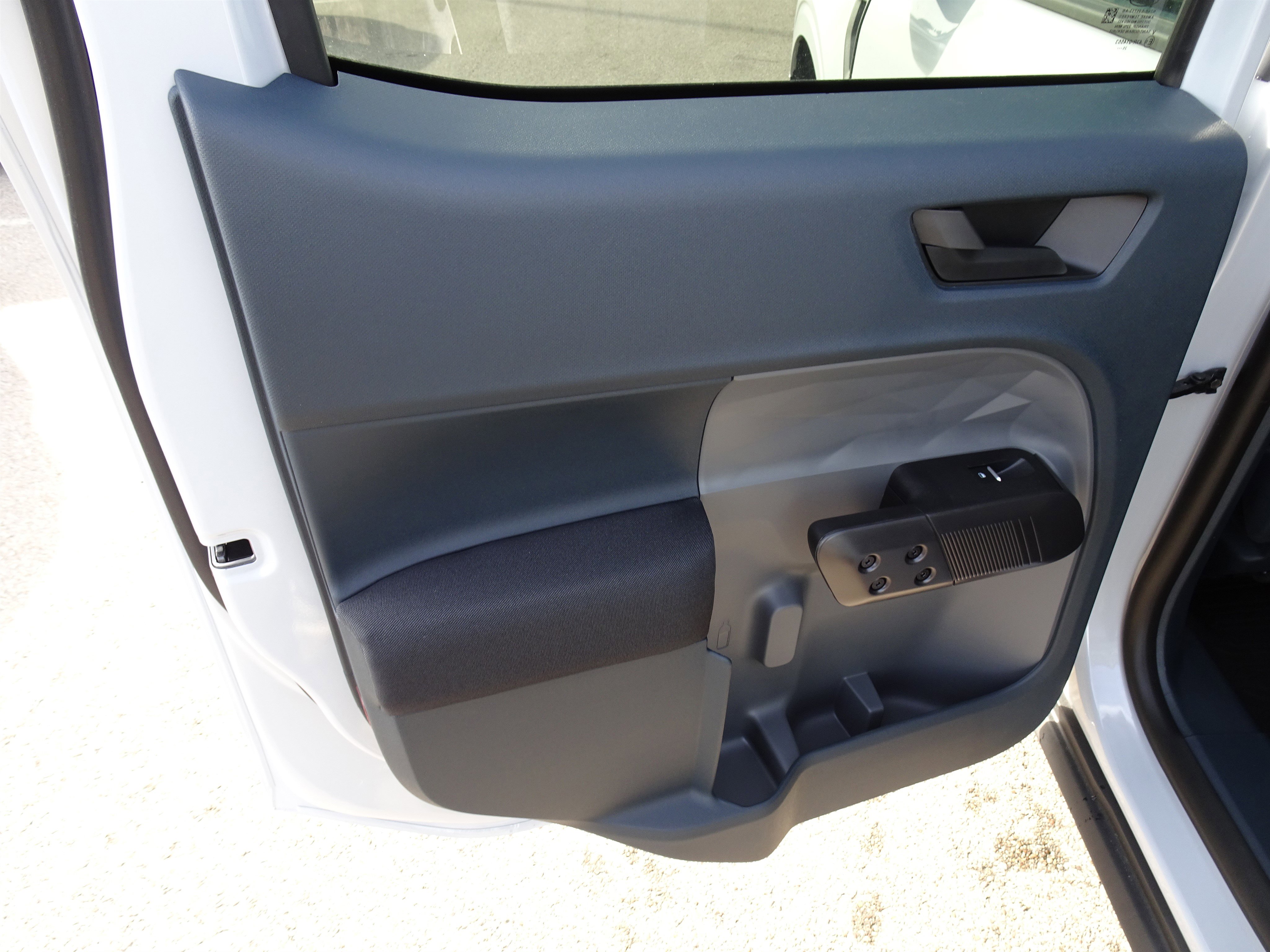 2026 Ford Maverick XL - Photo 16