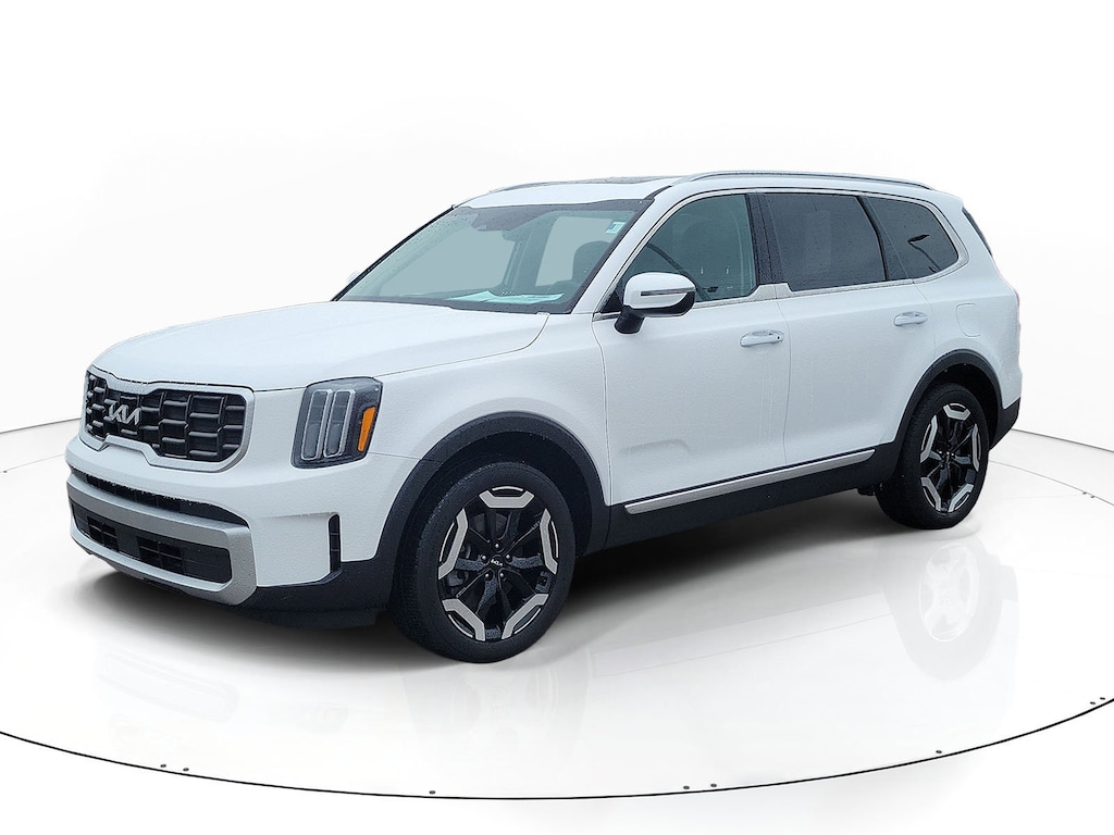 Used 2024 Kia Telluride S SUV