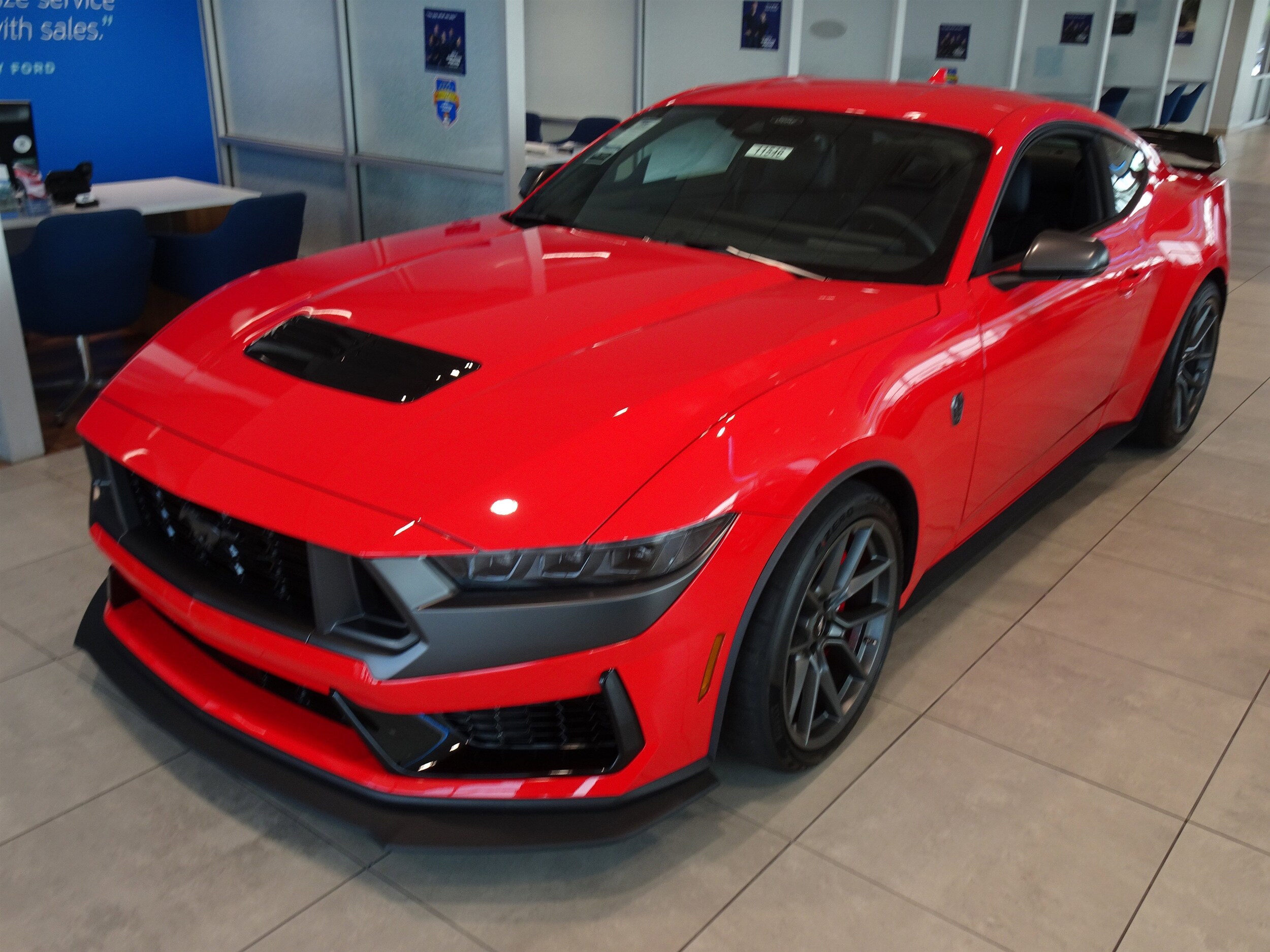 2025 Ford Mustang Dark Horse photo 3