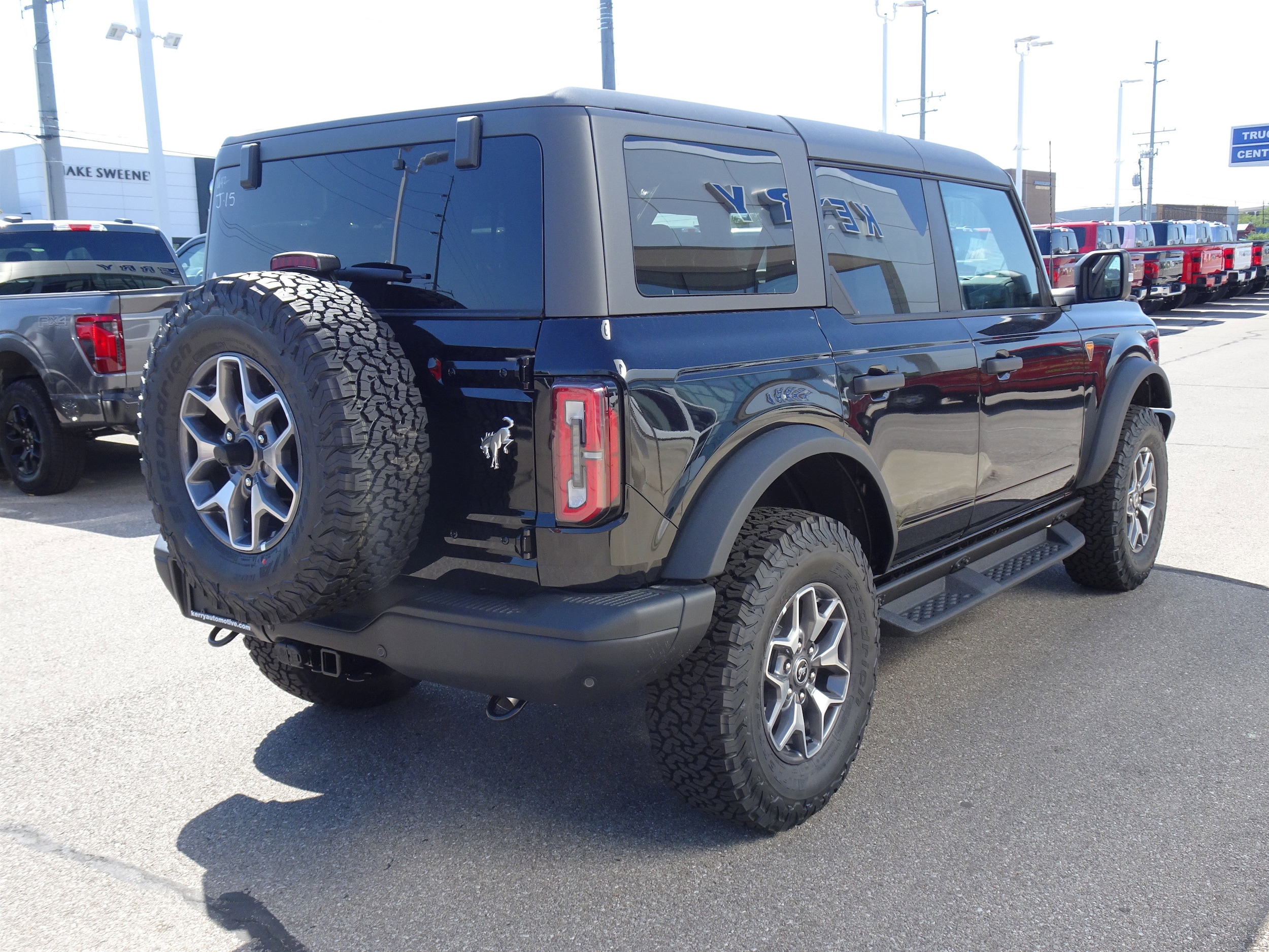 2025 Ford Bronco 4-Door Badlands - Photo 6