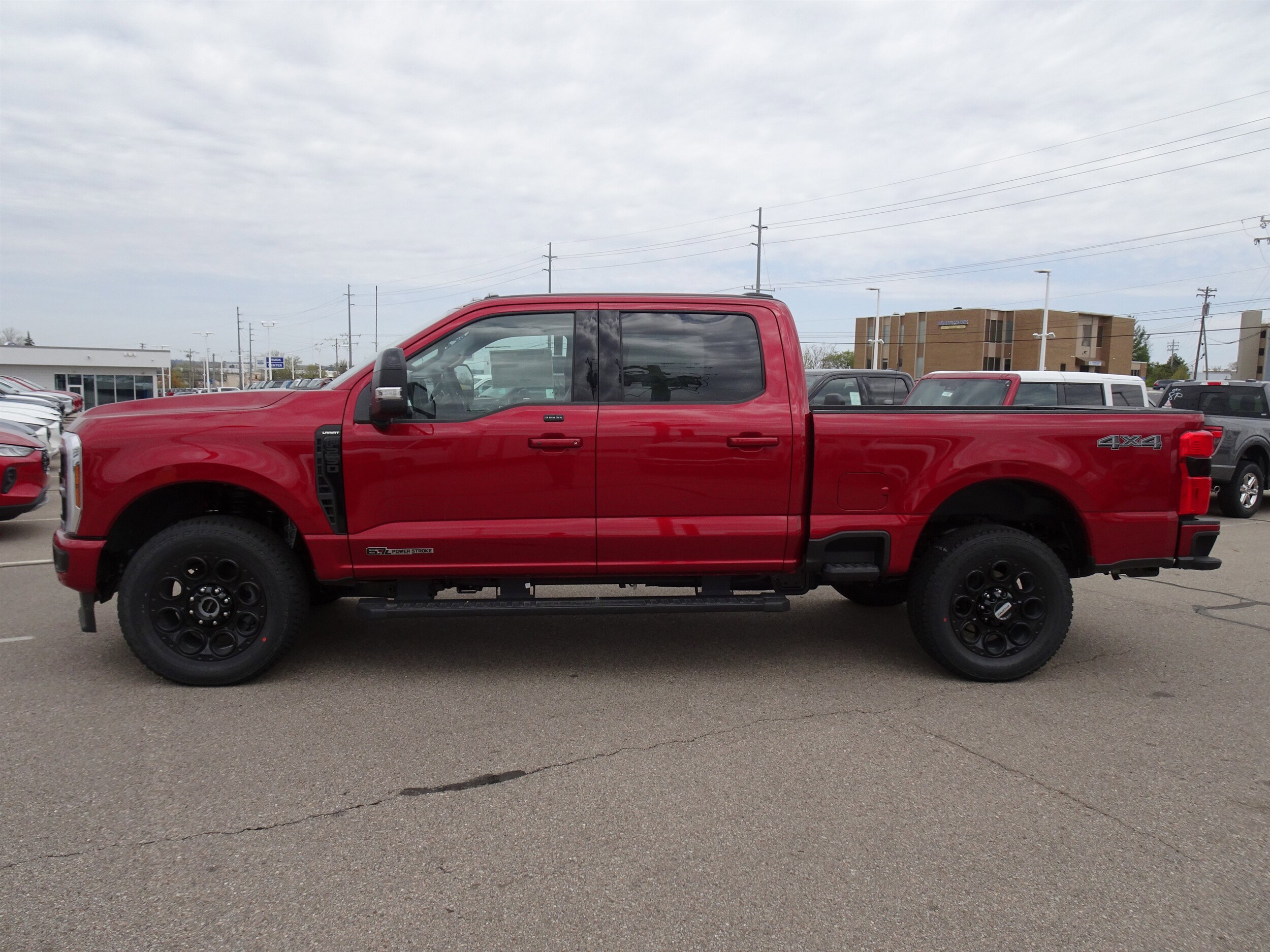2025 Ford F-250 Lariat photo 2