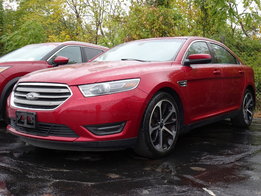 Used 2015 Ford Taurus SEL Sedan