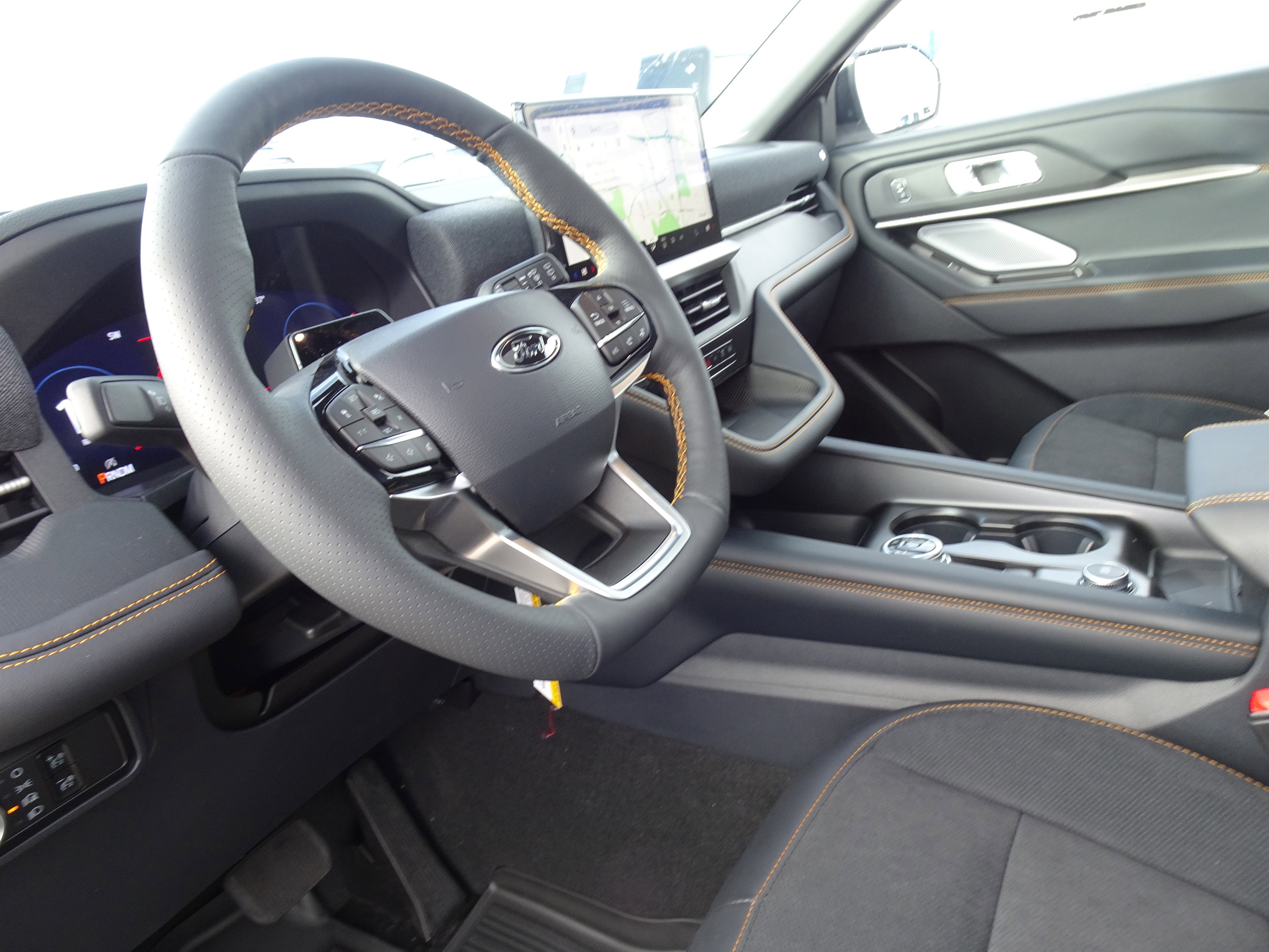 2026 Ford Explorer Tremor - Photo 13