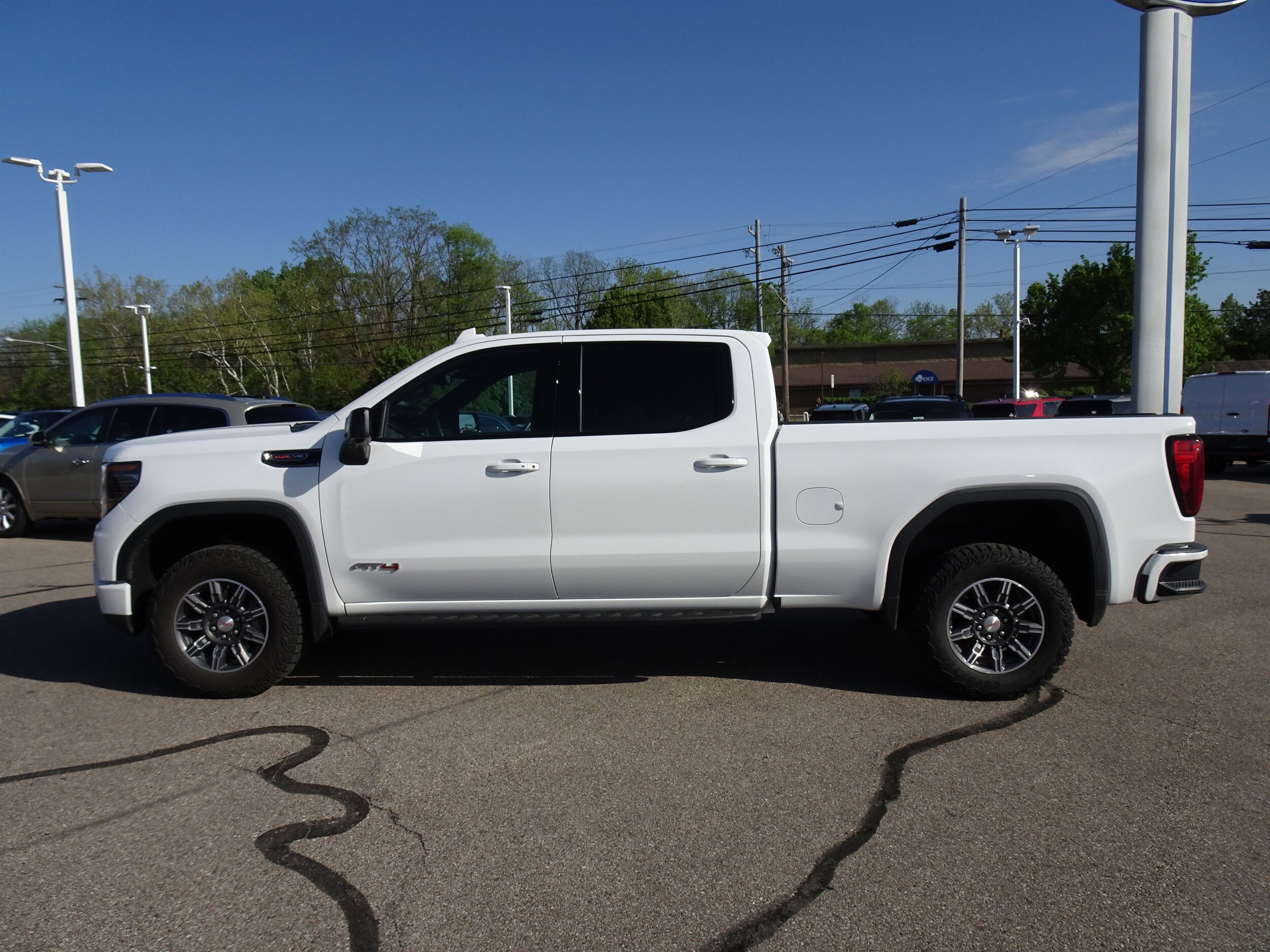 2024 Gmc Sierra 1500 AT4 photo 2