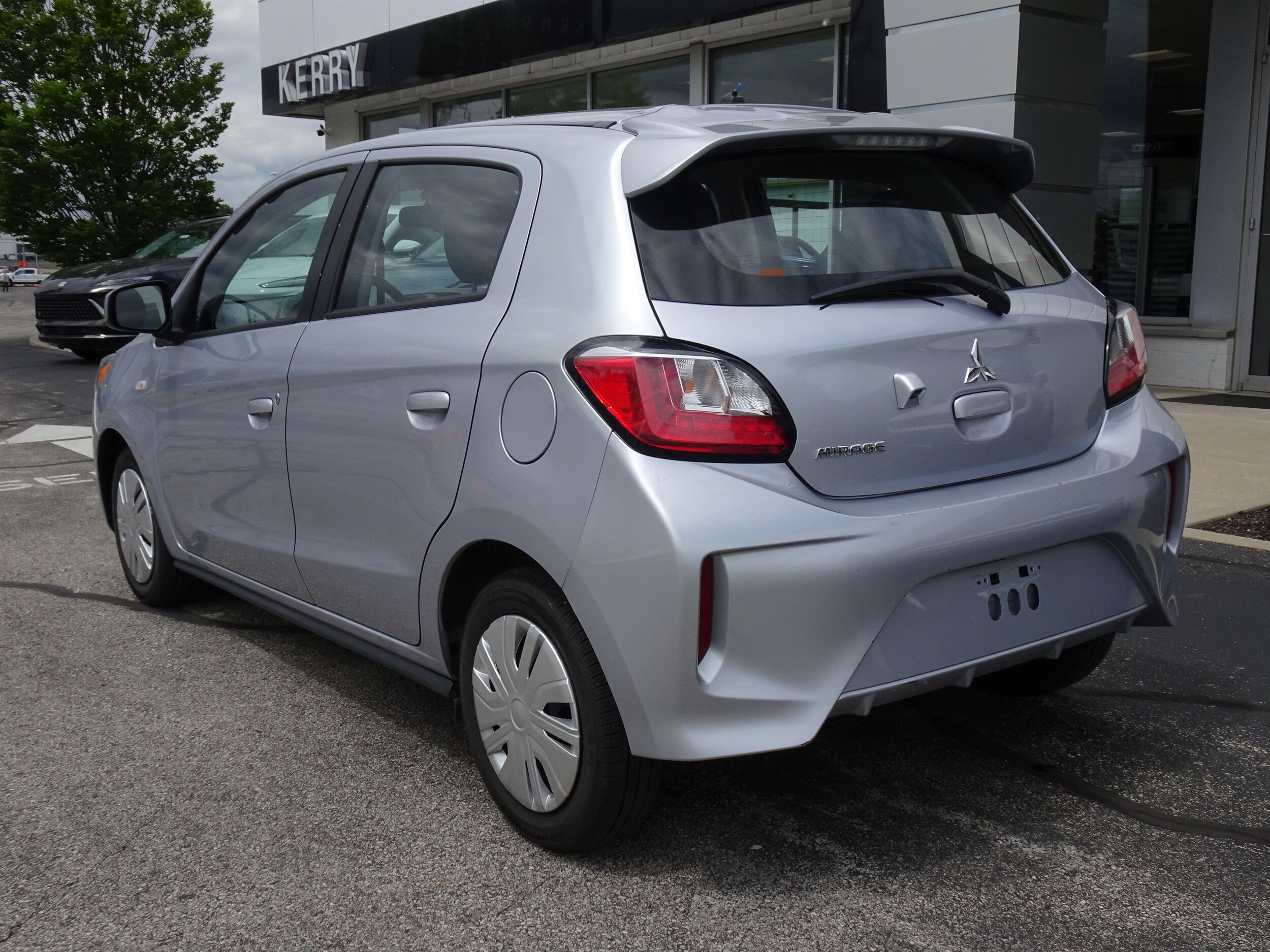 2022 Mitsubishi Mirage ES photo 4