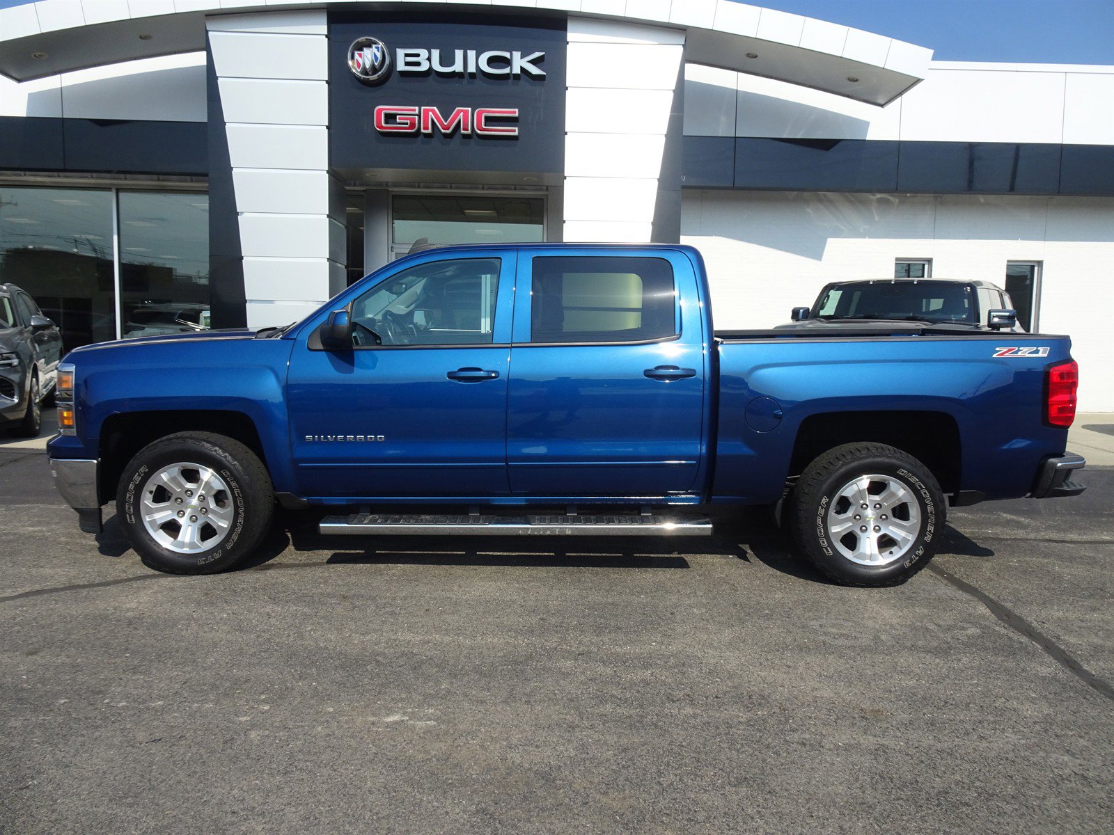 Used 2015 Chevrolet Silverado 1500 2LT with VIN 3GCUKREC7FG251508 for sale in Cincinnati, OH