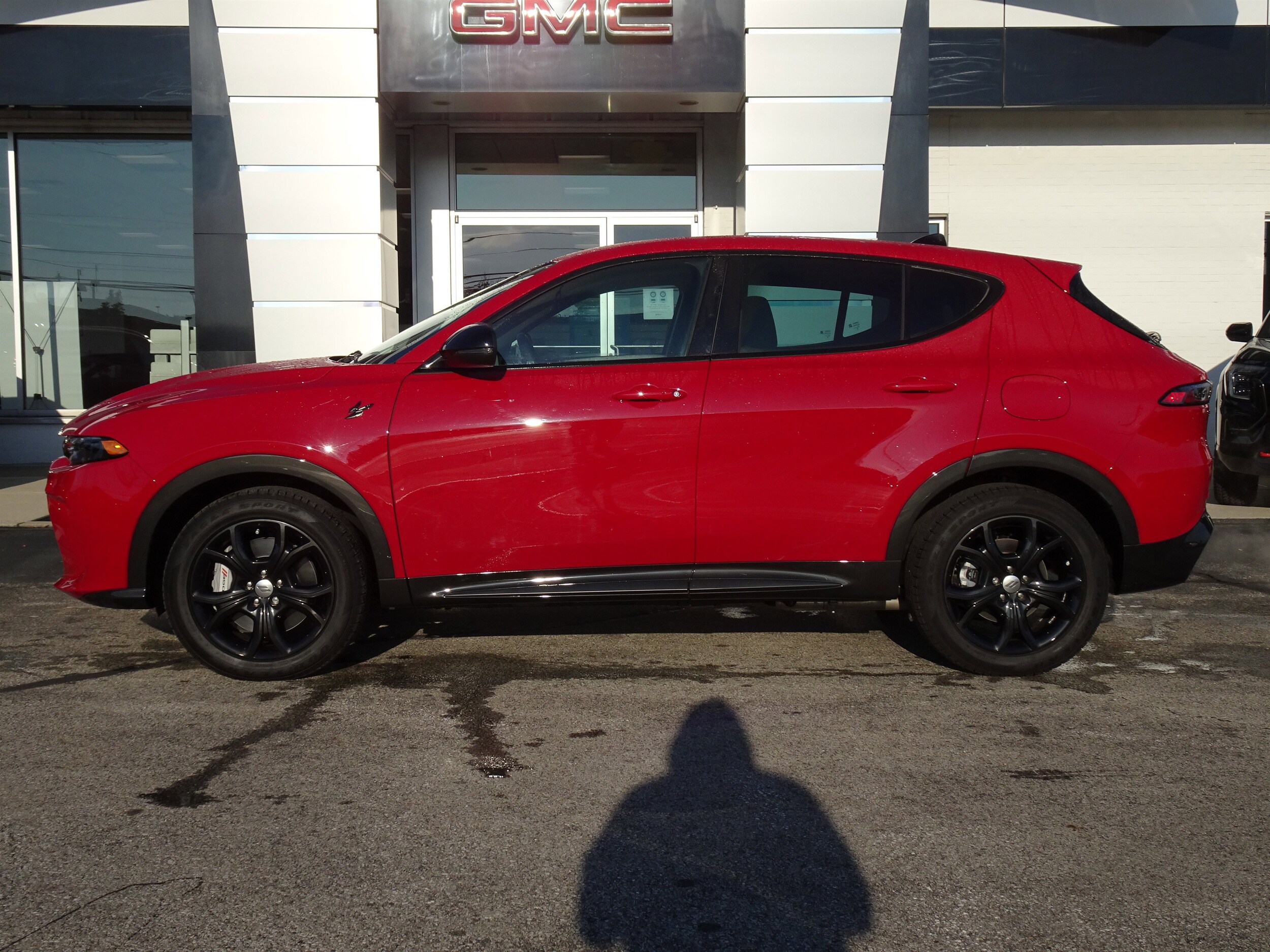 2024 Dodge Hornet R/T photo 2