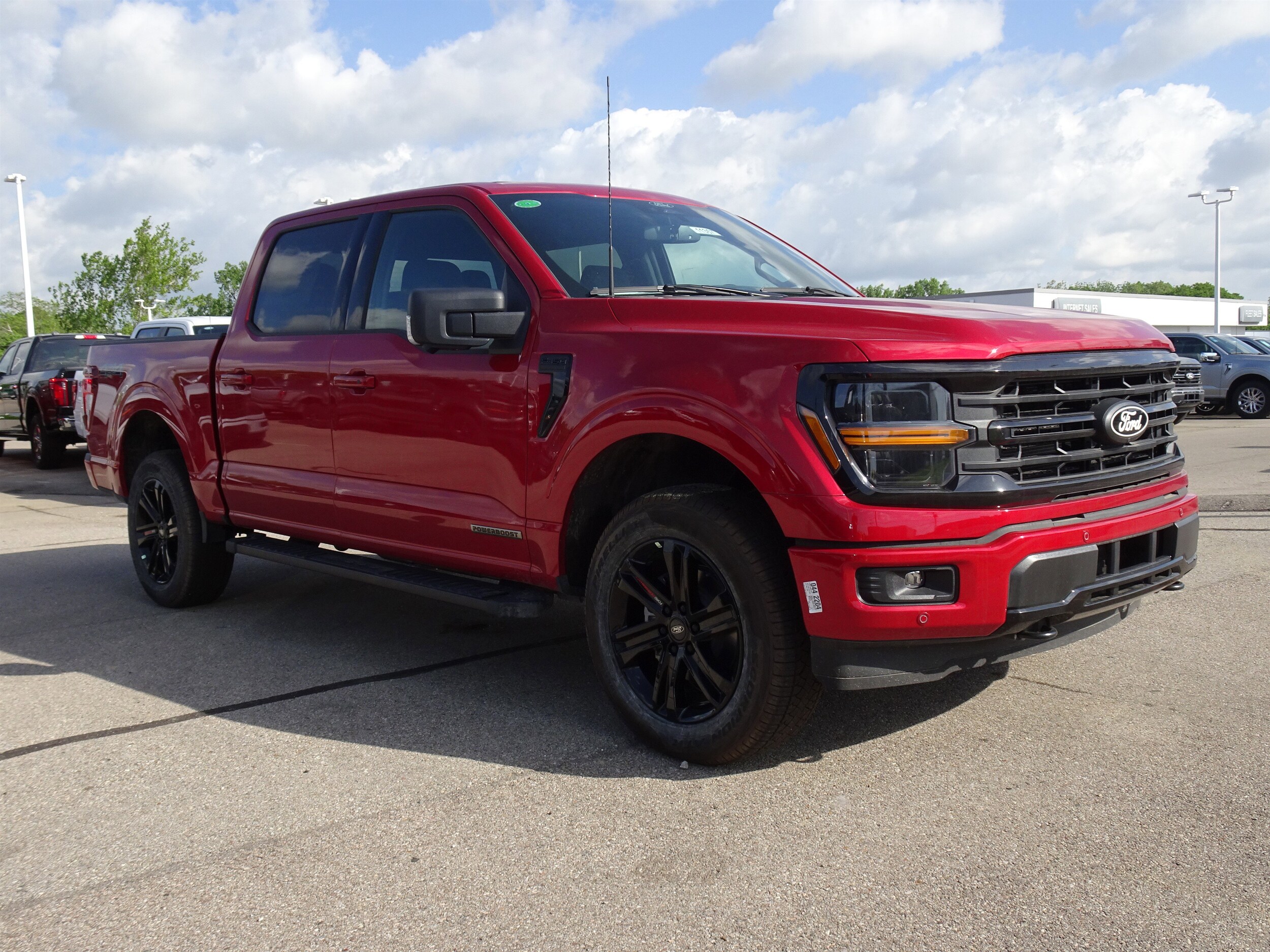 2025 Ford F-150 XLT - Photo 9