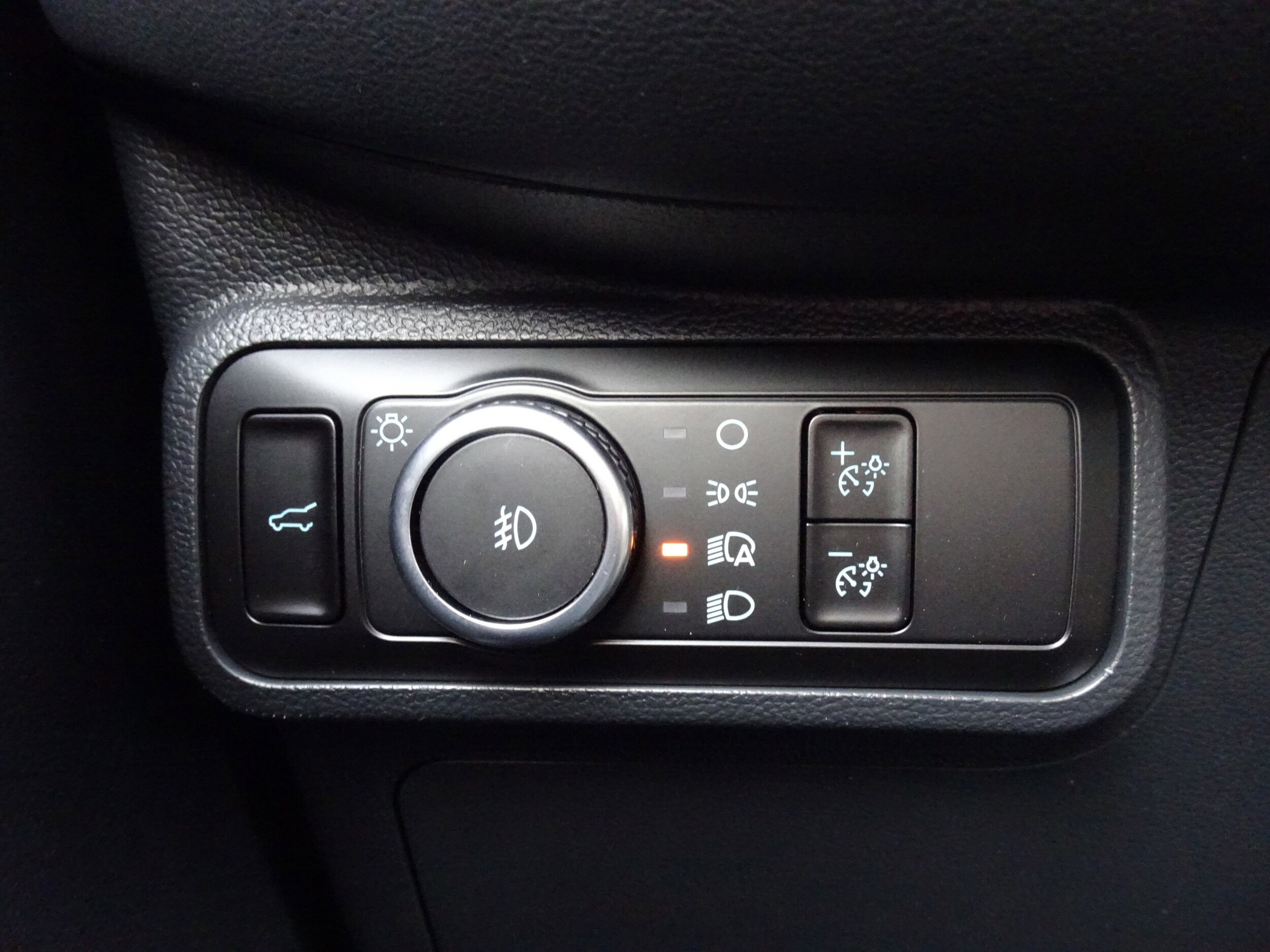 2026 Ford Explorer Tremor - Photo 25