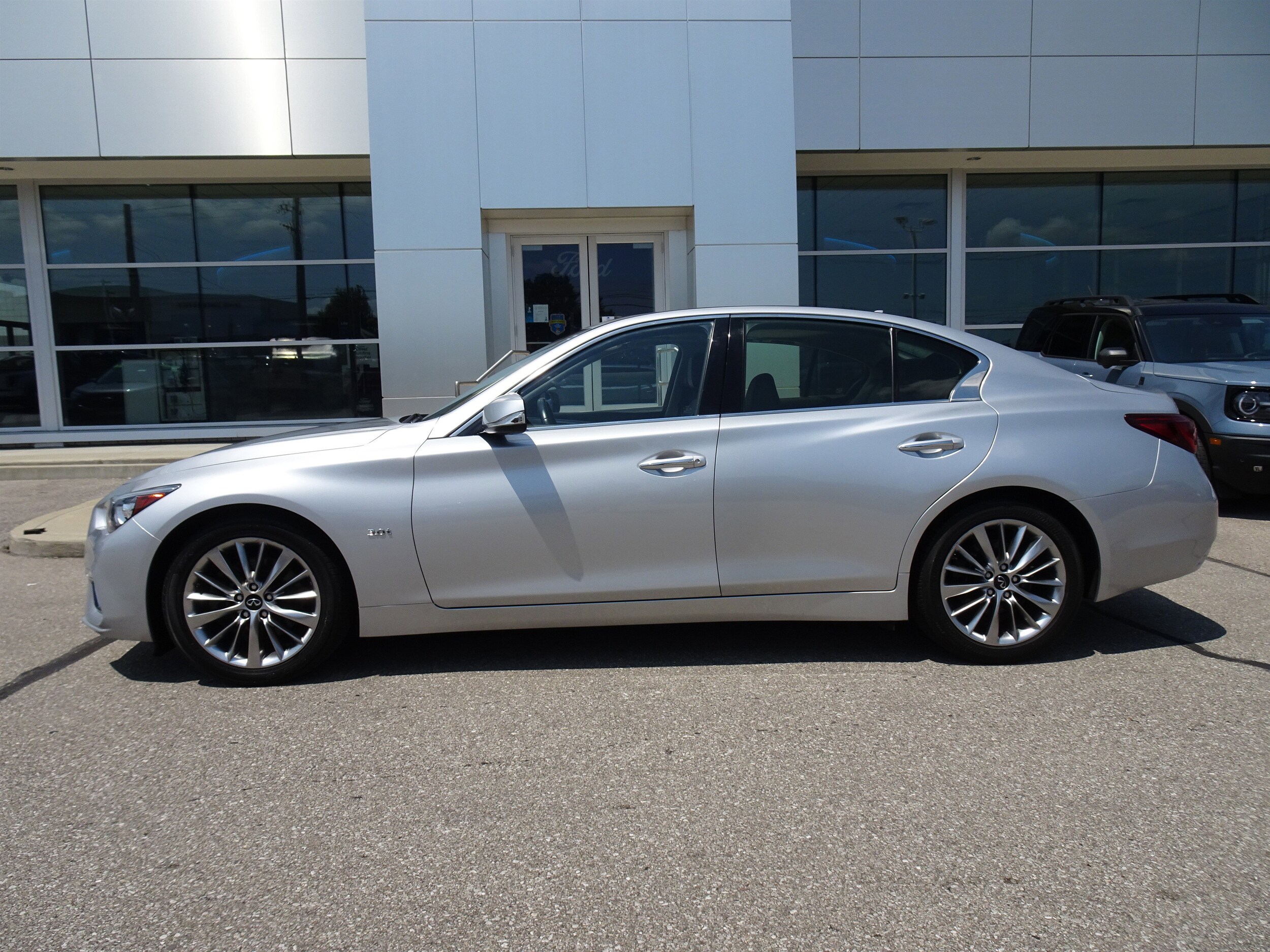 2020 Infiniti Q50 3.0t LUXE photo 2
