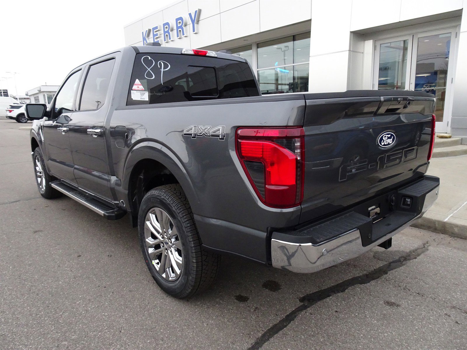 2025 Ford F-150 XLT photo 4