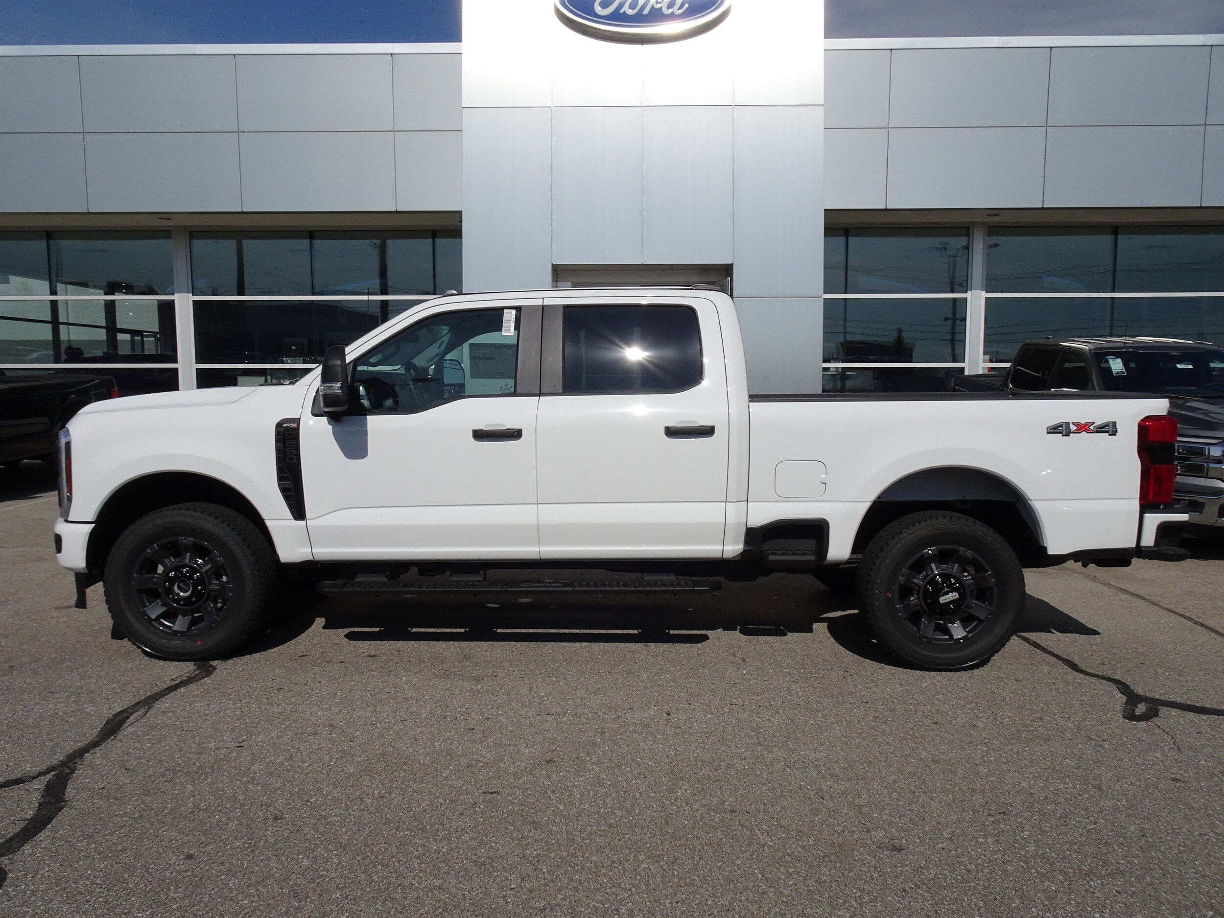 2025 Ford F-250 XL photo 2