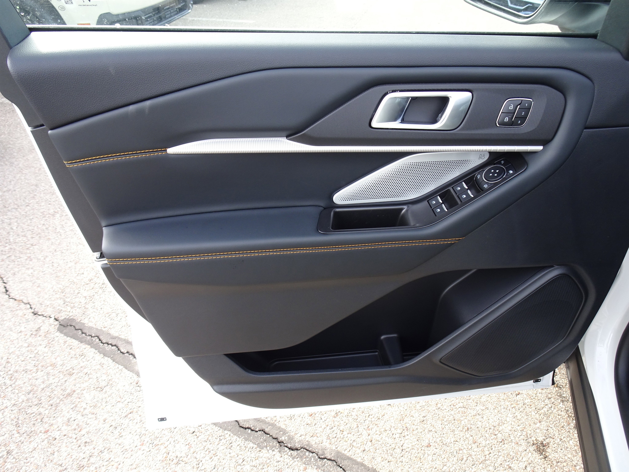 2026 Ford Explorer Tremor - Photo 14