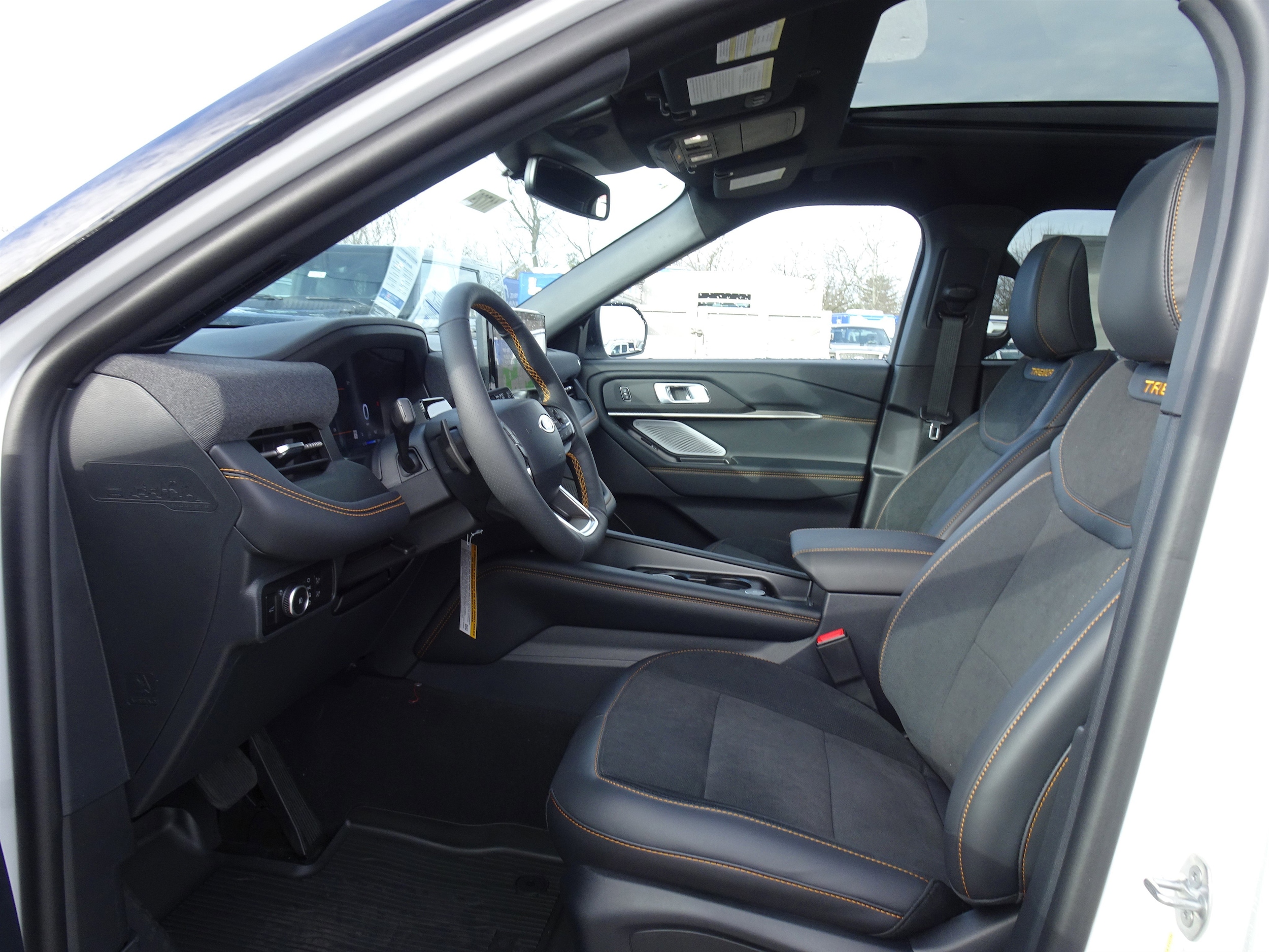 2026 Ford Explorer Tremor - Photo 9
