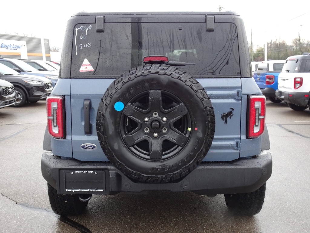 New 2025 Ford Bronco Outer Banks SUV