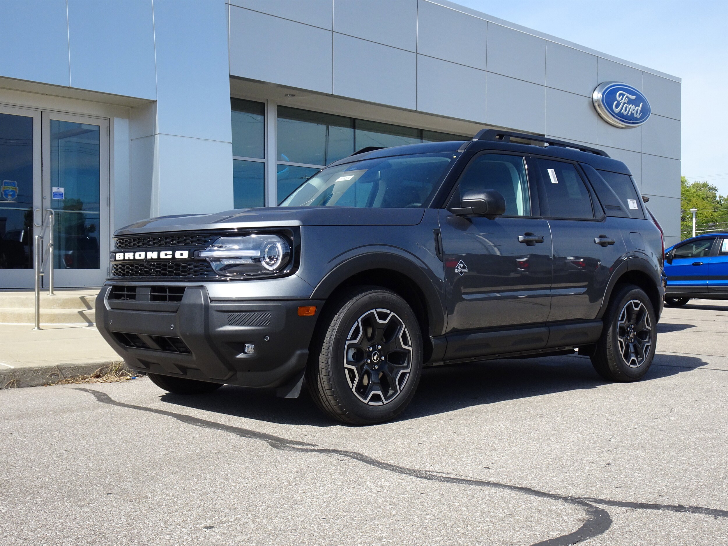 2025 Ford Bronco Sport Outer Banks - Photo 2