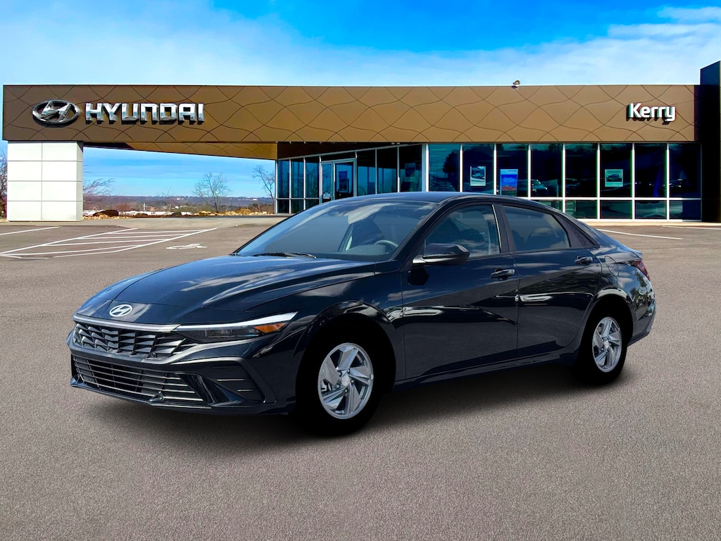 New 2026 Hyundai Elantra SE Sedan