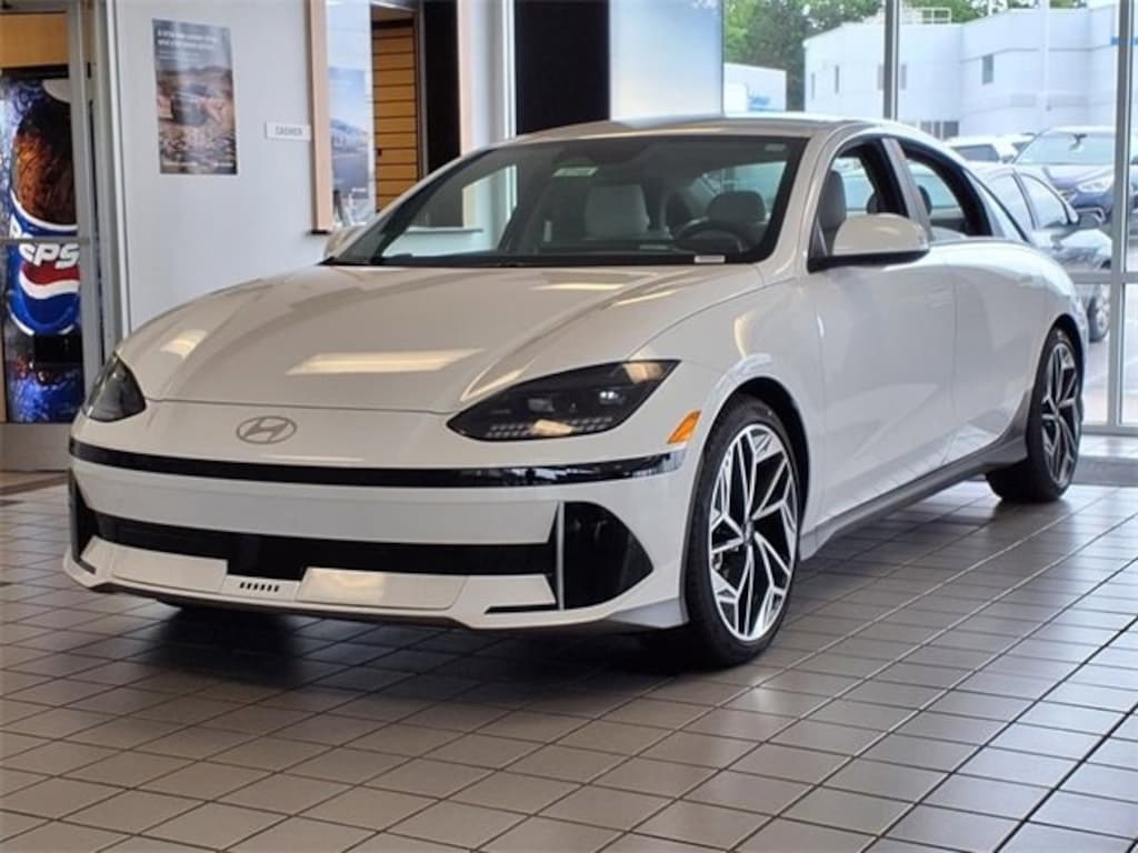 New 2025 Hyundai IONIQ 6 SEL Sedan