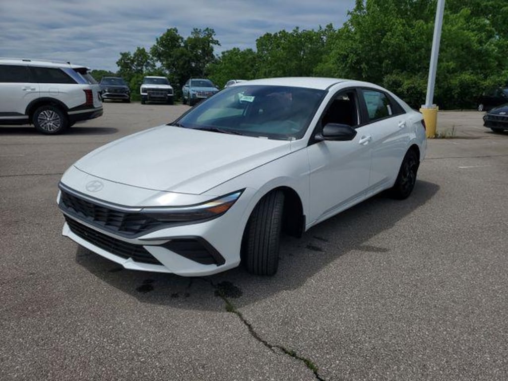 New 2026 Hyundai Elantra SEL Sport Sedan