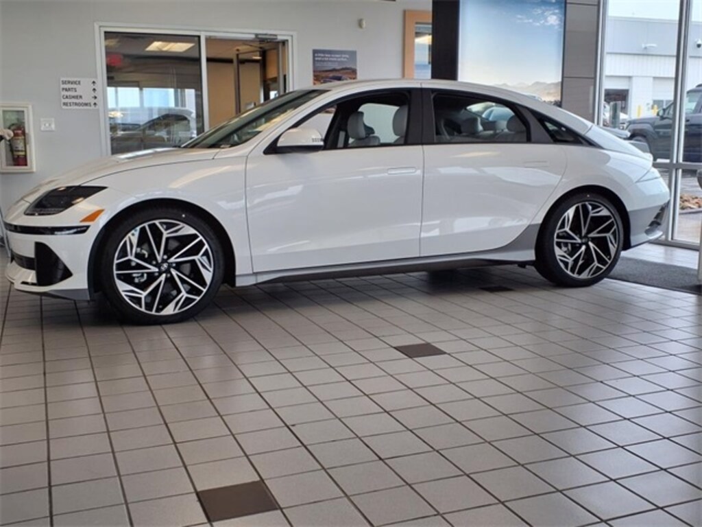 New 2025 Hyundai IONIQ 6 SEL Sedan