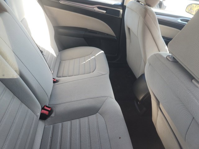 2020 Ford Fusion S - Photo 7