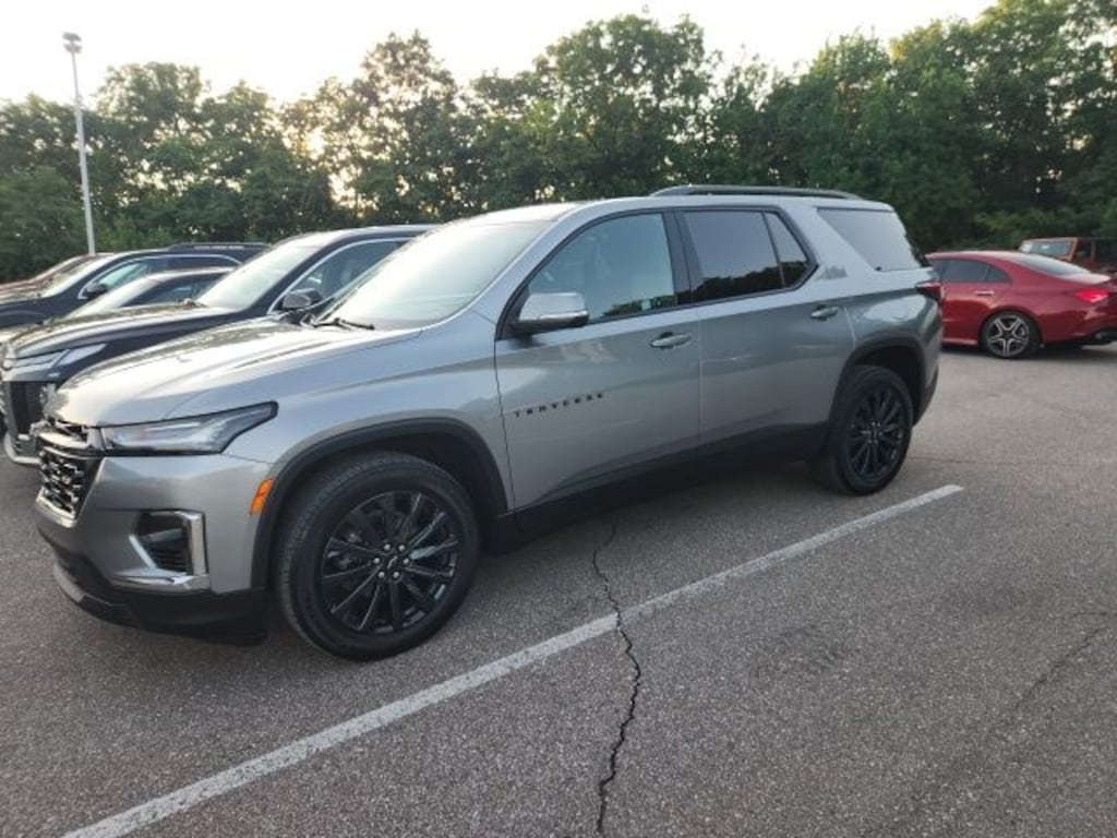 Used 2023 Chevrolet Traverse RS SUV