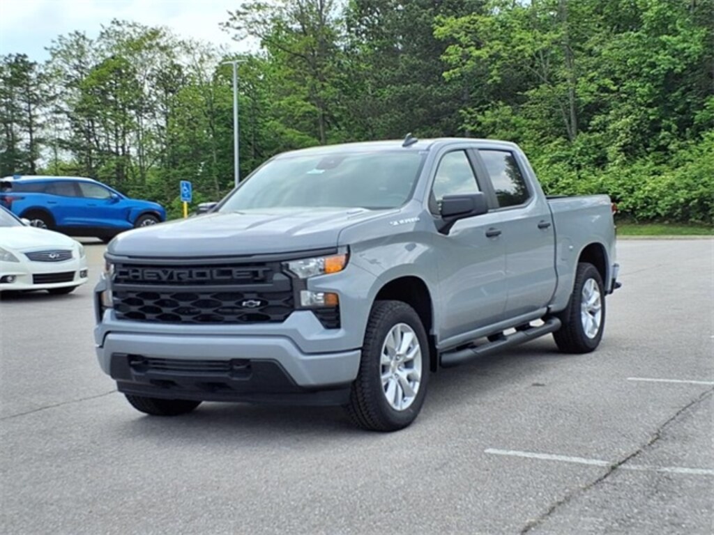 New 2025 Chevrolet Silverado 1500 4WD Crew Cab Short Bed Custom Truck