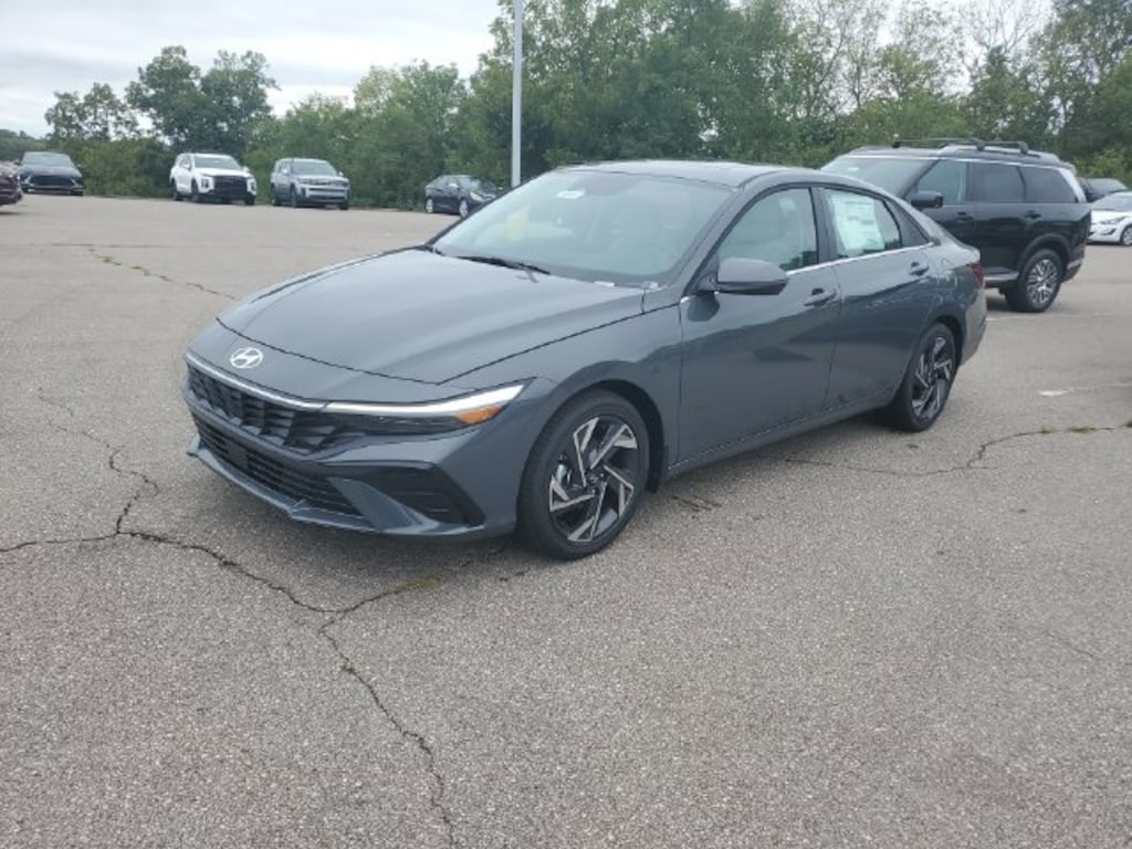 New 2026 Hyundai Elantra Limited Sedan