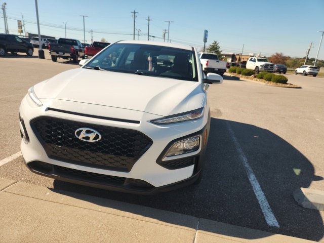 Used 2018 Hyundai Kona SE with VIN KM8K1CAA0JU151604 for sale in Alexandria, KY