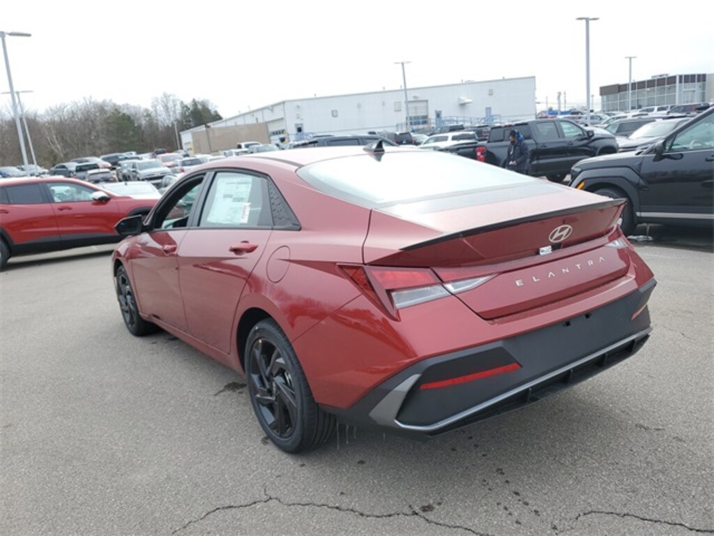 New 2026 Hyundai Elantra SEL Sport Sedan