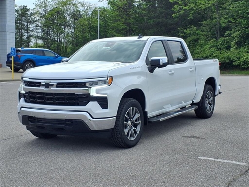 New 2025 Chevrolet Silverado 1500 4WD Crew Cab Standard Bed LT Truck