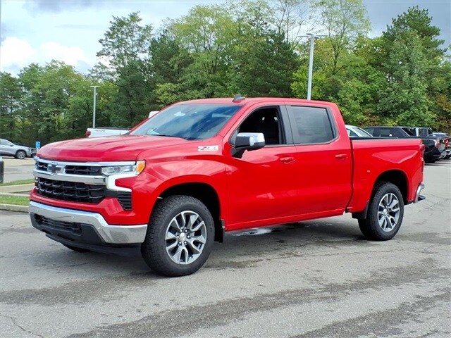 2025 Chevrolet Silverado 1500 LT photo 2