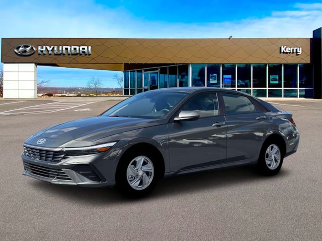 New 2026 Hyundai Elantra SE Sedan