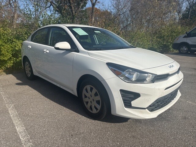 2022 Kia Rio S photo 2