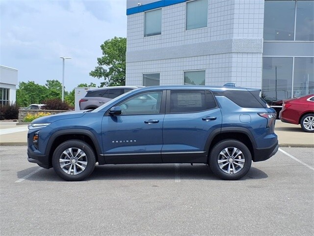 2026 Chevrolet Equinox LT photo 3