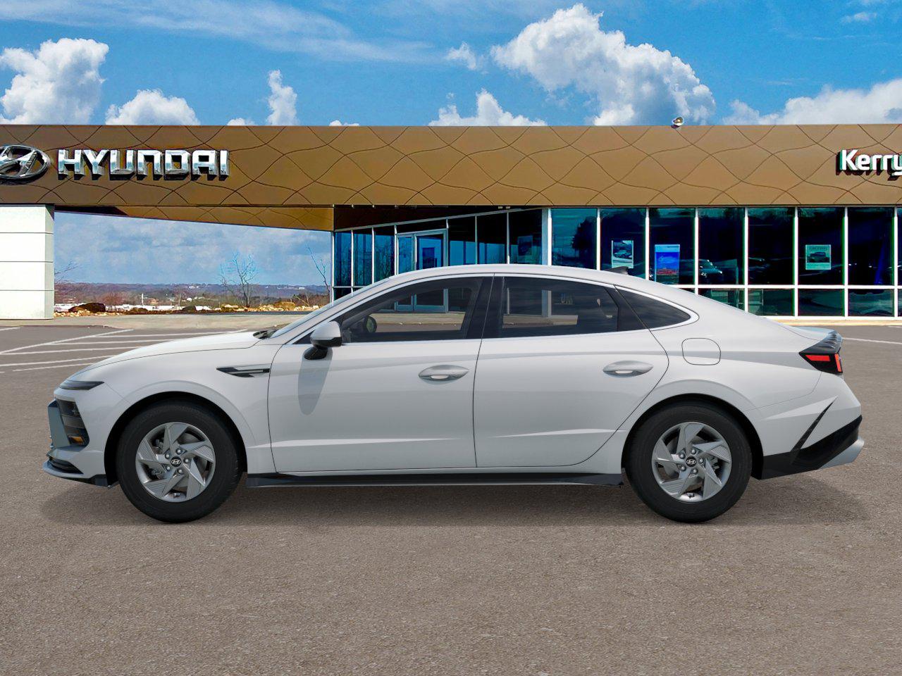 2026 Hyundai Sonata SE photo 2