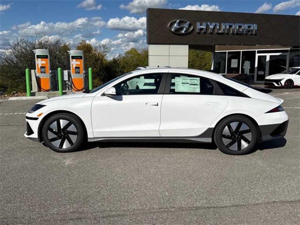 New 2025 Hyundai IONIQ 6 SE Sedan